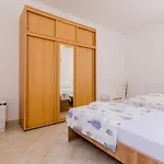 Alba *
