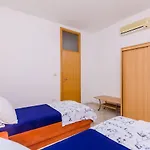 Alba *