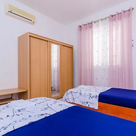 Alba *